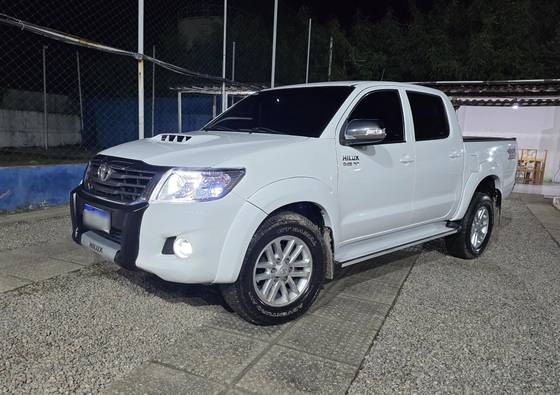 TOYOTA HILUX 3.0 SRV TOP 4X4 CD 16V TURBO INTERCOOLER DIESEL 4P AUTOMÁTICO TOYOTA HILUX 3.0 SRV TOP 4X4 CD 16V TURBO INTERCOOLER DIESEL 4P AUTOMÁTICO
